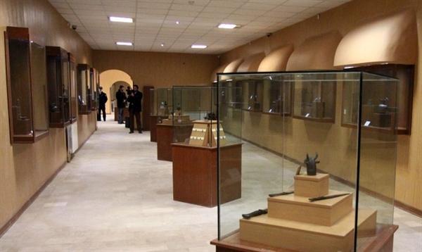 برگزاری مراسم روز جهانی موزه ها با حضور دکتر مونسان برگزاری مراسم روز جهانی موزه ها با حضور دکتر مونسان