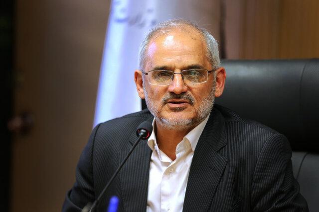 حاجی میرزایی: عضو هیچ حزب و گروه سیاسی نیستم حاجی میرزایی: عضو هیچ حزب و گروه سیاسی نیستم