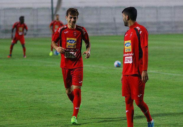 مجوز بازی فرشاد احمدزاده برای پرسپولیس صادرشد مجوز بازی فرشاد احمدزاده برای پرسپولیس صادرشد