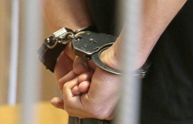 پلیس دختر گمشده را به خانواده اش بازگرداند پلیس دختر گمشده را به خانواده اش بازگرداند